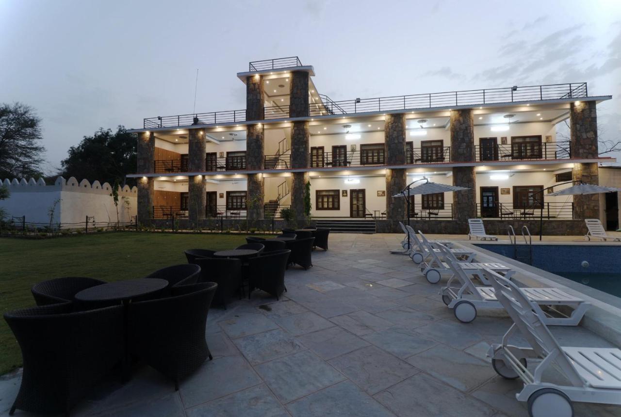 Keshav Resort Udaipur Eksteriør billede
