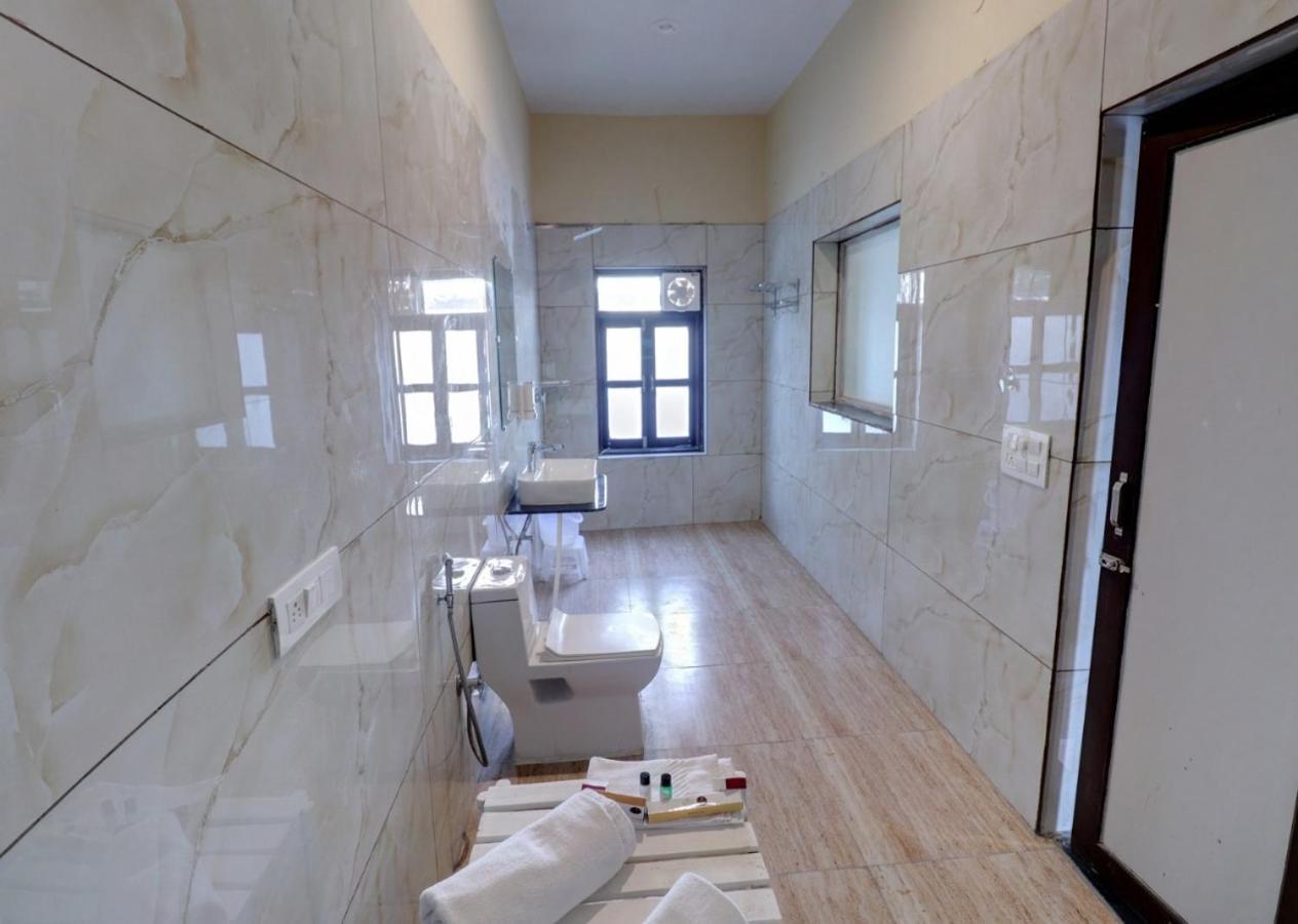 Keshav Resort Udaipur Eksteriør billede