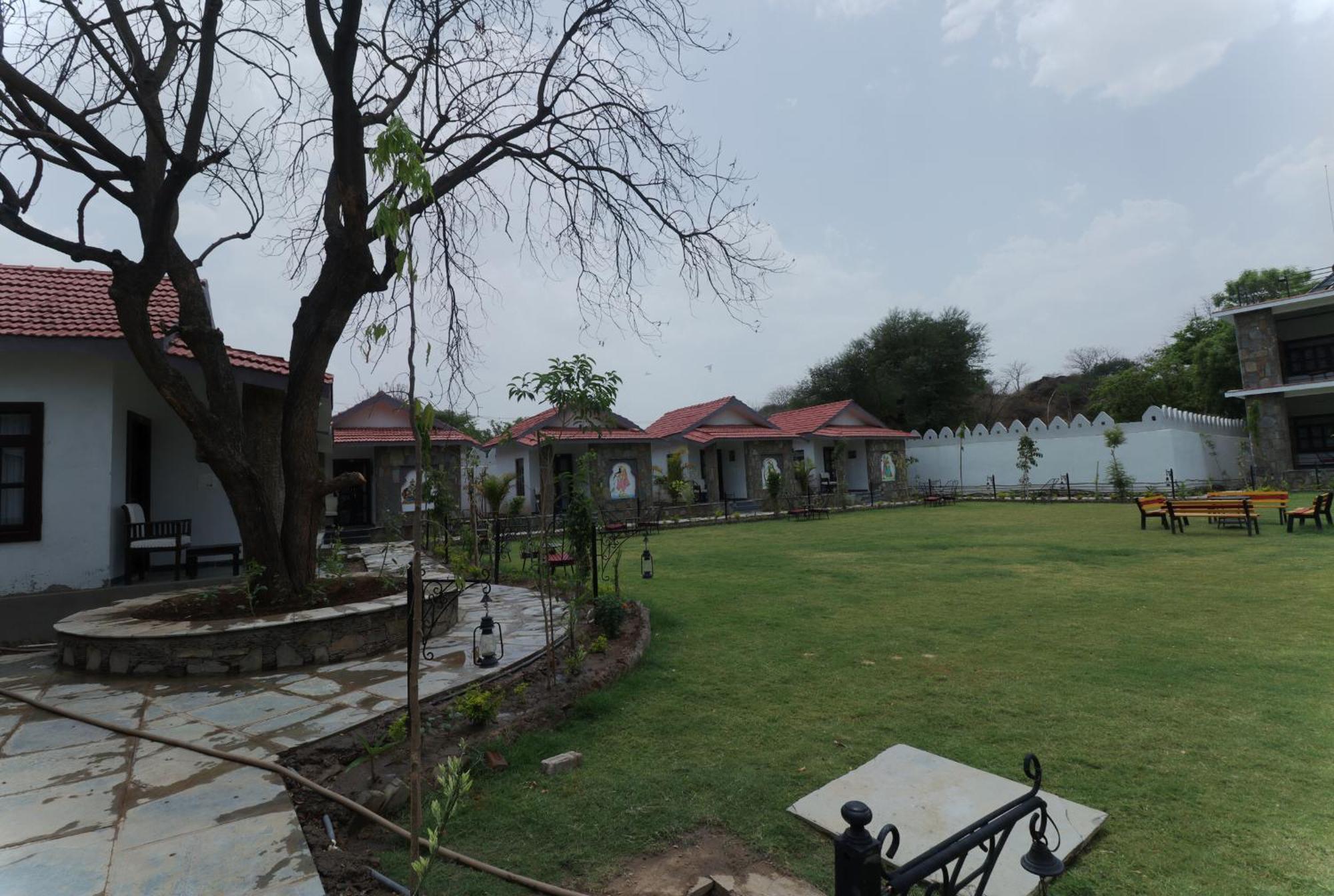 Keshav Resort Udaipur Eksteriør billede